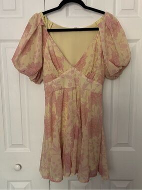 Puff-Sleeve V-Neck Mini Dress in Pale Yellow with Pink Floral